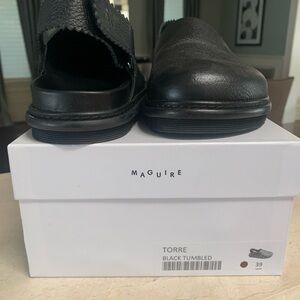 MAGUIRE Torre Black Slingback Clog